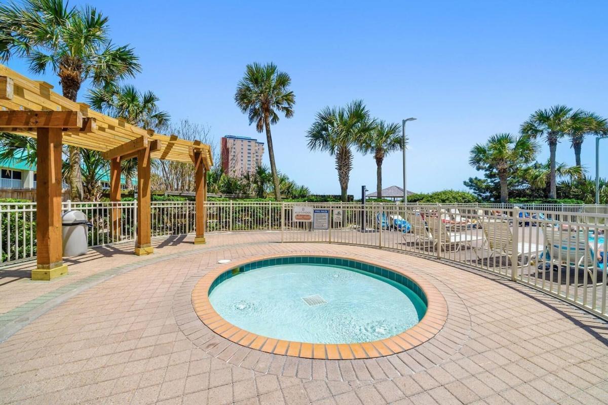 Pelican Beach Resort Condos 德斯廷 外观 照片